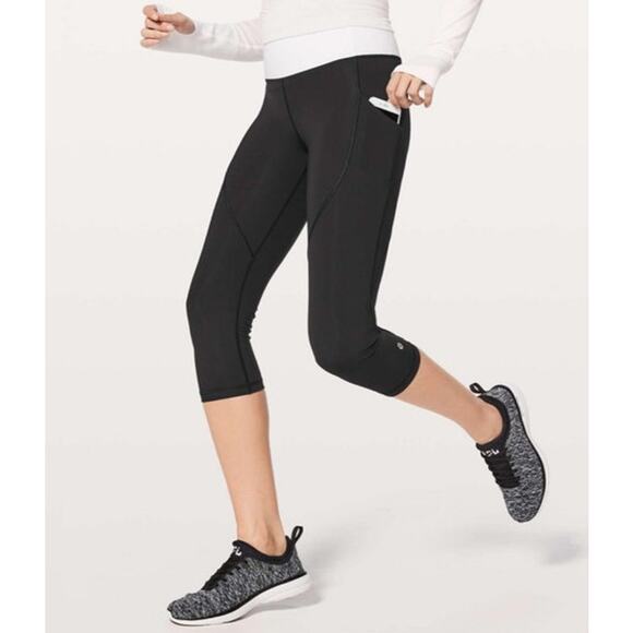 Lululemon Quick Feet Crop 19" Legging Black and White Size 4 - Picture 8 of 10